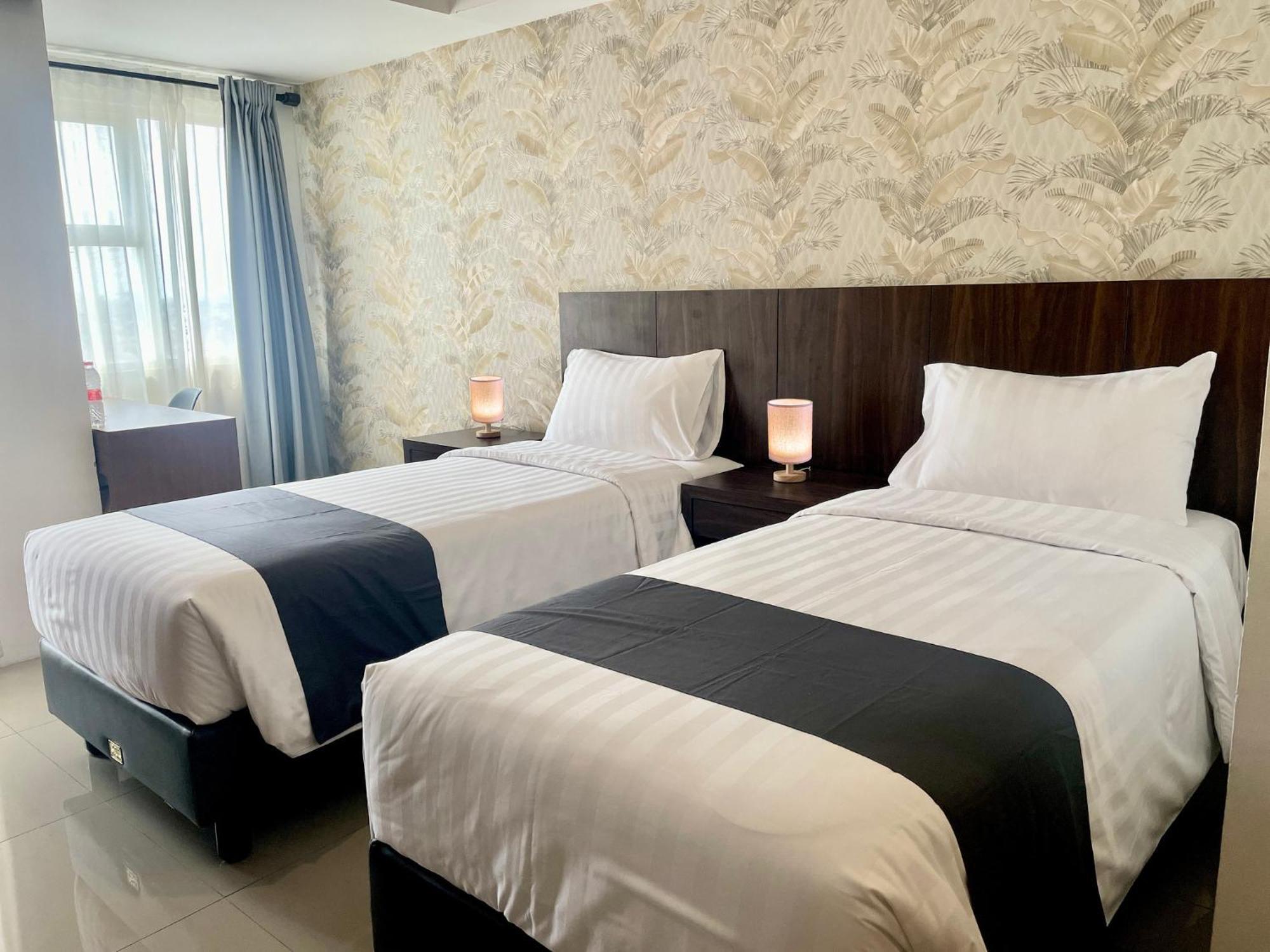 Nemuru Hotel Ciputat Pondokcabe Hilir Экстерьер фото