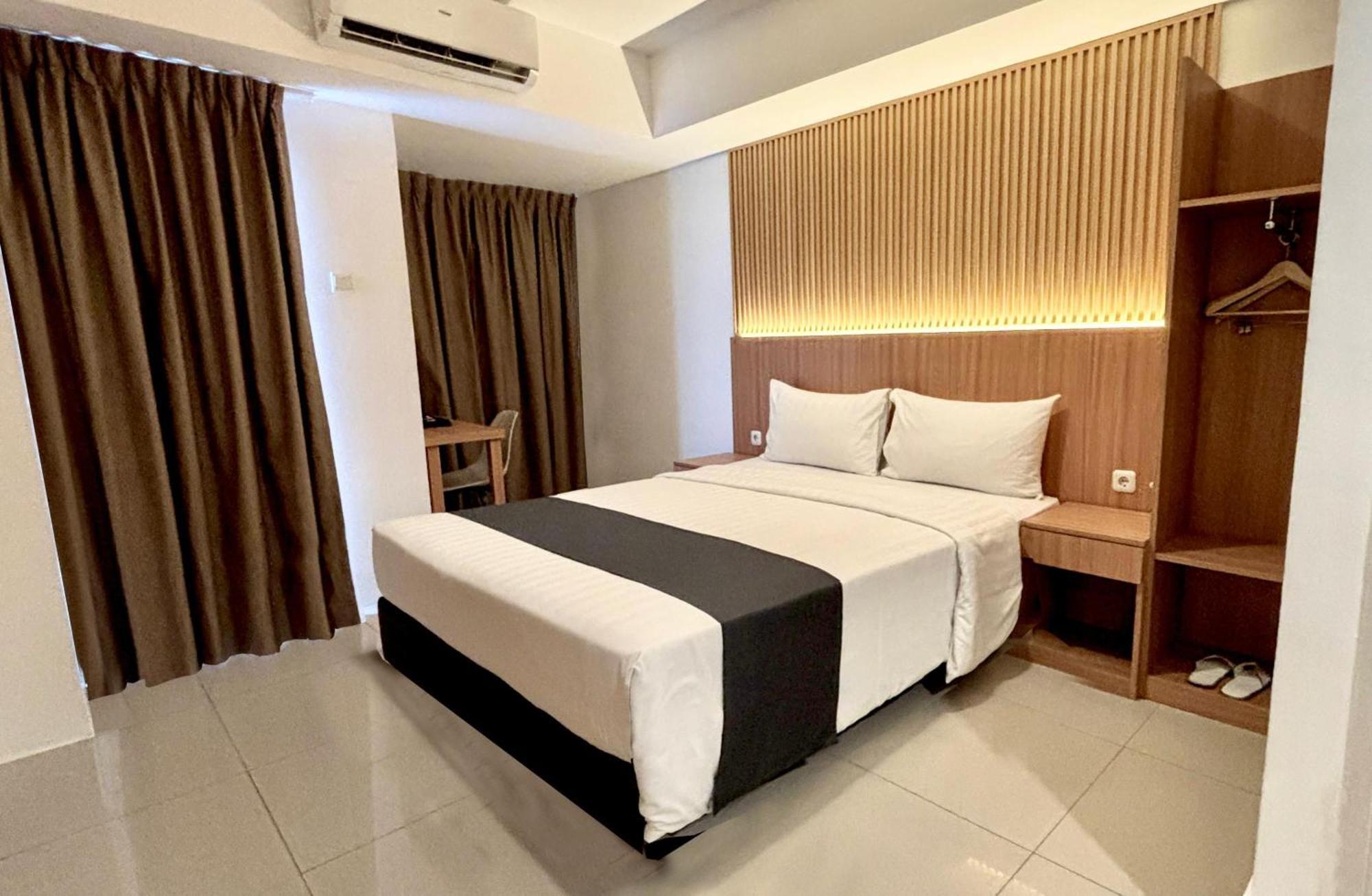 Nemuru Hotel Ciputat Pondokcabe Hilir Экстерьер фото